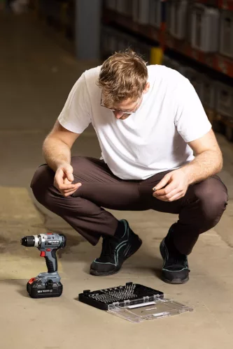 Graphite Fúró-csavarbehajtó készlet, 120db