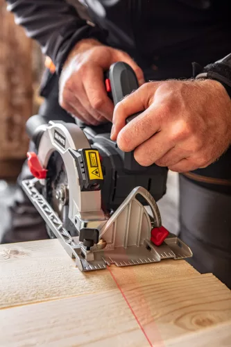 Graphite Akkus körfűrész alapgép, 150x10mm Energy+ (18V) (akku és töltő nélkül)