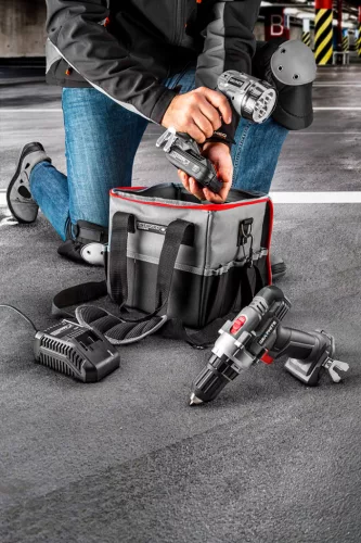 Graphite Akkus gépszett, fúró-, csavarozó 44Nm + lámpa hordtáskában Energy+ (18V) akkuval, töltővel