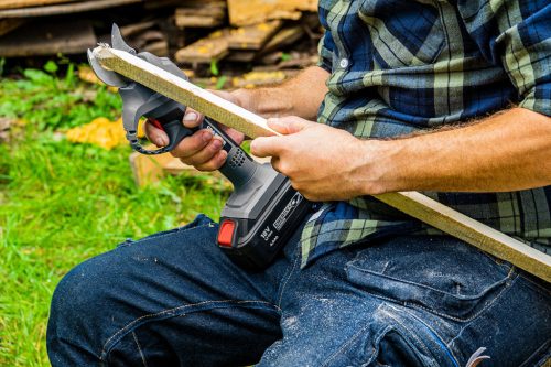 Graphite Akkus szénkefementes metszőolló, ágvágó alapgép, max. 30mm vágás, Energy+ (18V) (akku és töltő nélkül)
