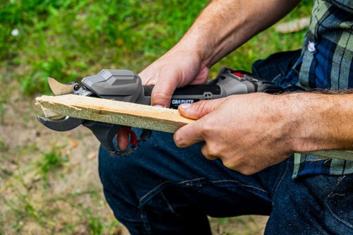 Graphite Akkus szénkefementes metszőolló, ágvágó alapgép, max. 30mm vágás, Energy+ (18V) (akku és töltő nélkül)
