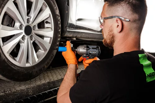 Graphite Akkus szénkefementes ütvecsavarozó alapgép 1/2"(négyszög) 450Nm Energy+ (18V) (akku és töltő nélkül)