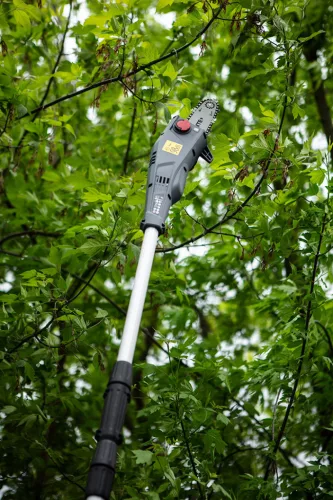 Graphite Akkus magassági láncfűrész és sövényvágó 2az1-ben alapgép, Energy+ (18V) (akku és töltő nélkül)