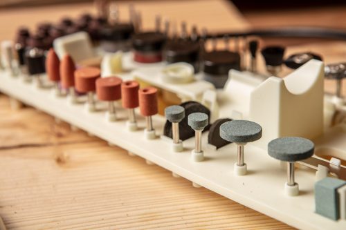 Graphite Mini fúró- és csiszológép 170W, fordulatszám kijelző, kofferben, 190db kiegészítő