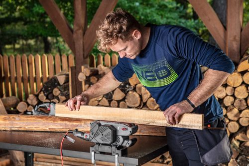 Graphite Szalagcsiszoló 900W, 75x533mm, fordulatszám szabályzó