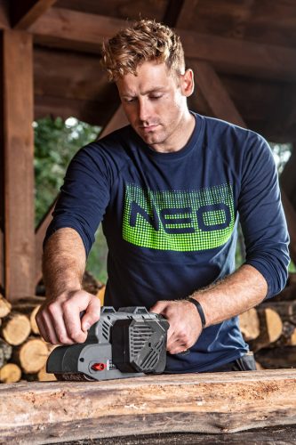 Graphite Szalagcsiszoló 900W, 75x533mm, fordulatszám szabályzó