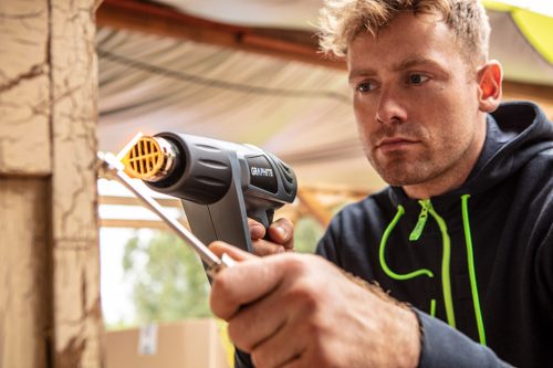 Graphite Hőlégfúvó 2000W, I:50C, II: 350C, III: 550C, kofferben 5db kiegészítővel