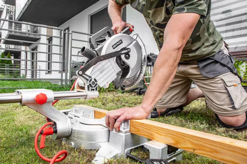 Graphite Gérvágógép 1800W, lézer irányzékkal, fűrészlap 255mm, 60T TCT, 4800/perc