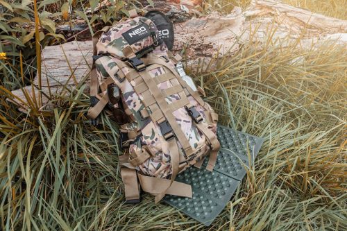 Neo Tools Összecsukható kemping ülőalátét, víz és hőszigetelő, 40x30cm