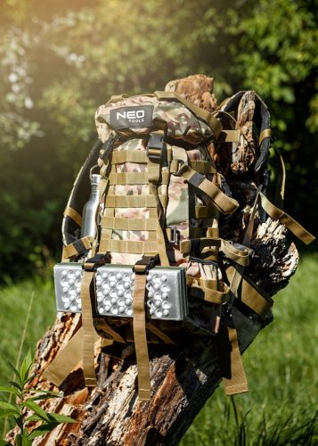 Neo Tools Összecsukható kemping ülőalátét, víz és hőszigetelő, 40x30cm