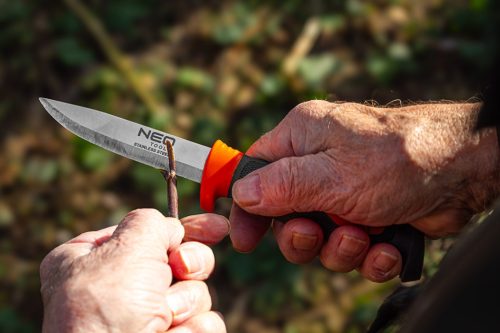 Neo Tools Univerzális kés, rozsdamentes penge, 2k nyél, műanyag tok