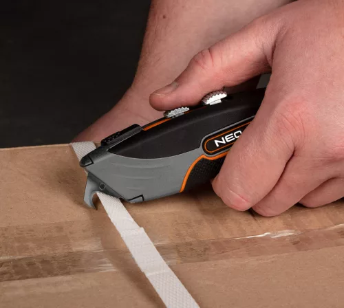 Neo Tools Trapézpengés kés, fémházas  6db kampós és trapéz pengével