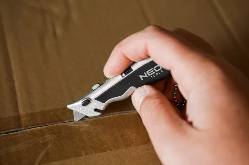 Neo Tools Trapézpengés kés mini, alu ház, 4penge, rendelési egység: 30db