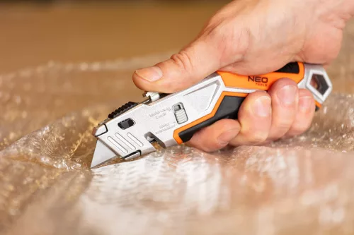 Neo Tools Trapézpengés kés , 1+5 pengével, alu házas