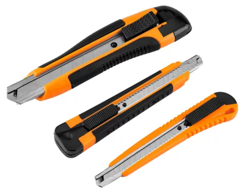Neo Tools Törhető pengés kés készlet, 2db 9mm-es és 1db 18mm-es kés, 10db 18mm-es és 10db 9mm-es pótpenge