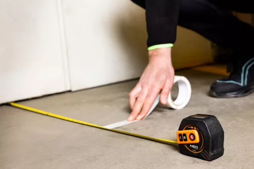 Neo Tools Lézeres távolságmérő beépített mérőszalaggal, hatótáv 40m, mérőszalag 19mmx5m, Li-Ion akkumulátor