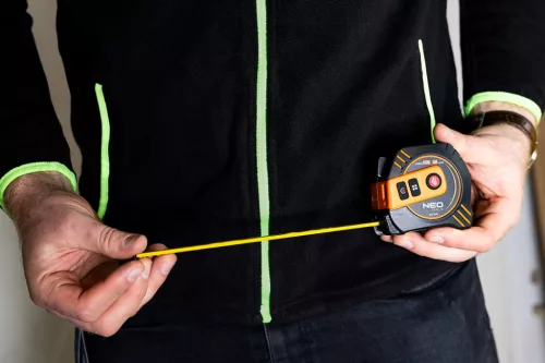 Neo Tools Lézeres távolságmérő beépített mérőszalaggal, hatótáv 40m, mérőszalag 19mmx5m, Li-Ion akkumulátor