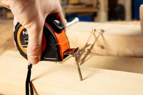 Neo Tools Mérőszalag 10 m/25 mm, acél, autostop + rögzítő