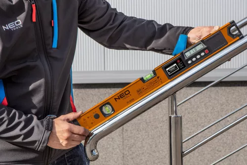 Neo Tools Digitális vízmérték, szögmérővel és lézer irányzékkal, 2 libellás, 60cm