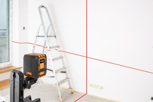 Neo Tools Lézeres szintező, önbeálló keresztvonallézer, piros, 20m, mágneses tartókonzol, 1/4"-os menet, 2db AA elem