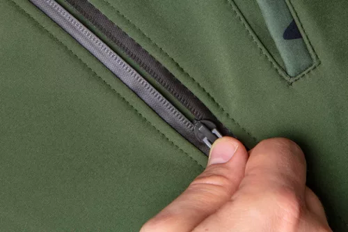 Neo Tools Terepmintás softshell munkavédelmi kabát, víz- és szélálló, kapucni, CAMO, vízáll: 5000mm, M