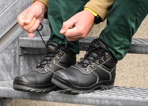 Neo Tools Munkavédelmi bakancs, hőszigetelt, bőr felsőrész, acélbetét, csúszásmentes talp, S3 SRC, 41