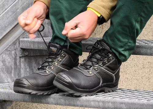 Neo Tools Munkavédelmi bakancs, hőszigetelt, bőr felsőrész, acélbetét, csúszásmentes talp, S3 SRC, 44