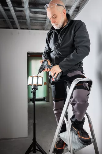 Neo Tools Munkavédelmi cipő, S1 SR, fekete-narancs, NEO AIR, acélbetéttel, légpárnás talp, fényvisszaverő elemekkel, 44