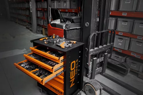 Neo Tools Szerszámkocsi, 7 fiókos, 129db szerszámmal, 680x460x1030mm, szerszámkocsi