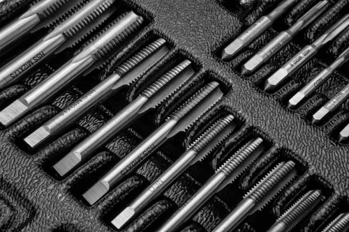 Neo tools Menetkészítő készlet 31db, szerszámkocsiba rakható tálcában