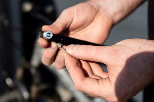 Neo Tools Kerékpár pumpa, mini, vázra, kulacstartóra szerelhető