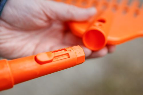 Neo Tools Lombseprű és gereblyenyél, alumínium, gyorsrögzítős, 150cm/24mm, 95-041,42,43,44-hez, 15G085, 86, 87-hez