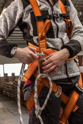 Neo Tools Munkavédelmi testhevederzet rögzítőövvel és lengéscsillapítóval