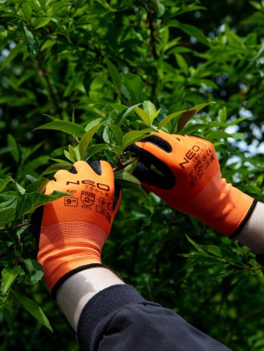 Neo Tools Munkakesztyű latex bevonatú poliészter, 3131x, 10"