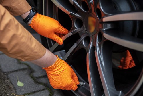 Neo Tools Munkakesztyű perforált nitril, narancssárga, 50db, L