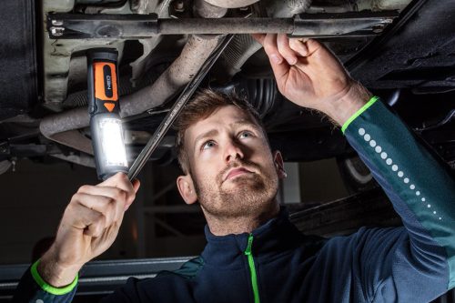 Neo Tools Műhelylámpa, elemes 3xAA, 300 lum COB led, 2az1-ben