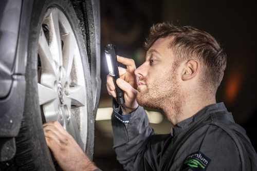 Neo Tools Műhely-vizsgálólámpa, elemes 3xAA, 400lum COB LED, 4W