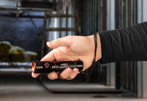 Neo Tools Zseblámpa, tölthető USB C, 2000lum CHN LED