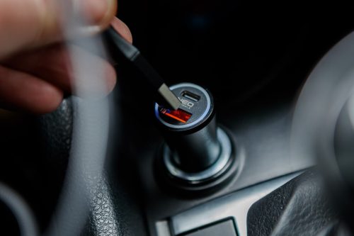 Neo Tools Autós USB adapter,12-24V, USB-A, USB-C csatlakozókkal