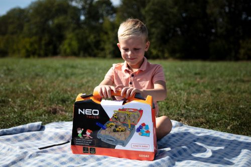Neo Tools Játékszett építőipari gépekkel, kofferben